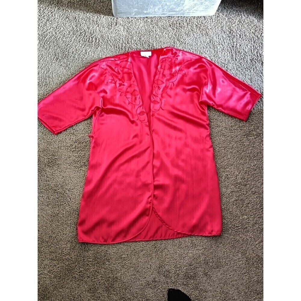 Inner Most Robe Size Medium Woman's Red Embroidered Satin Silky Vintage